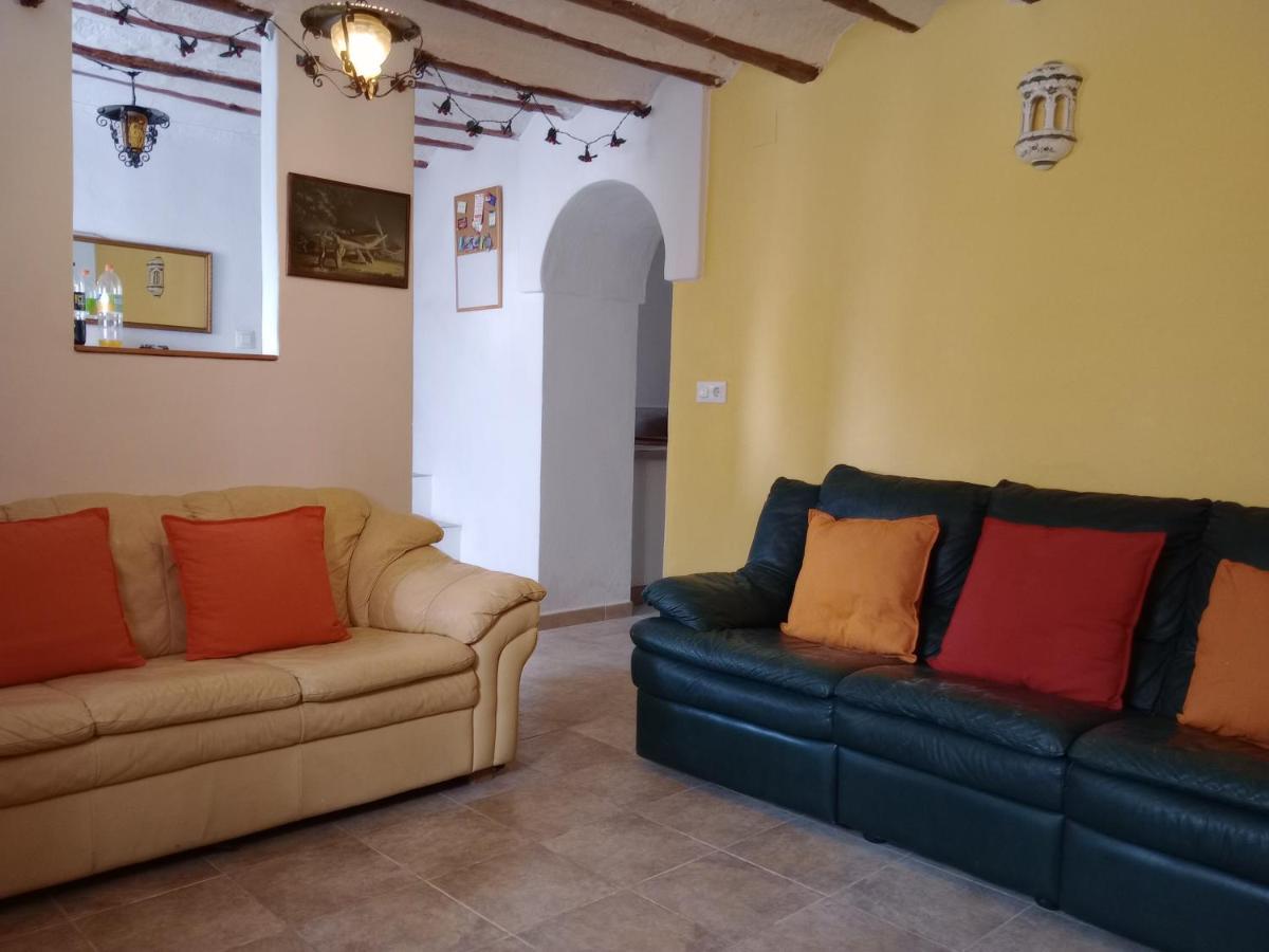 Casa En La Plaza, Hinojares - Ideal For Exploring The Area Kültér fotó