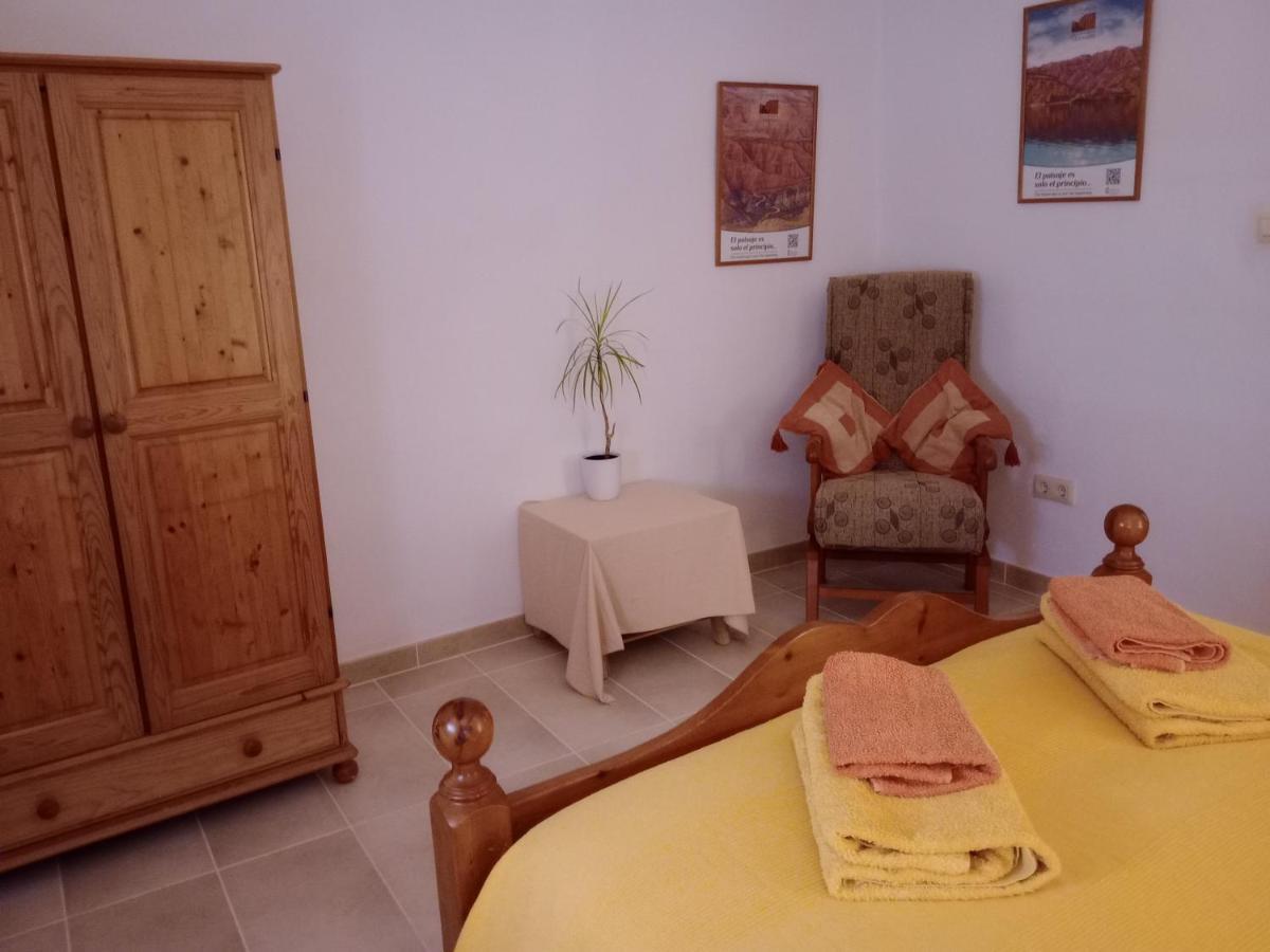 Casa En La Plaza, Hinojares - Ideal For Exploring The Area Kültér fotó